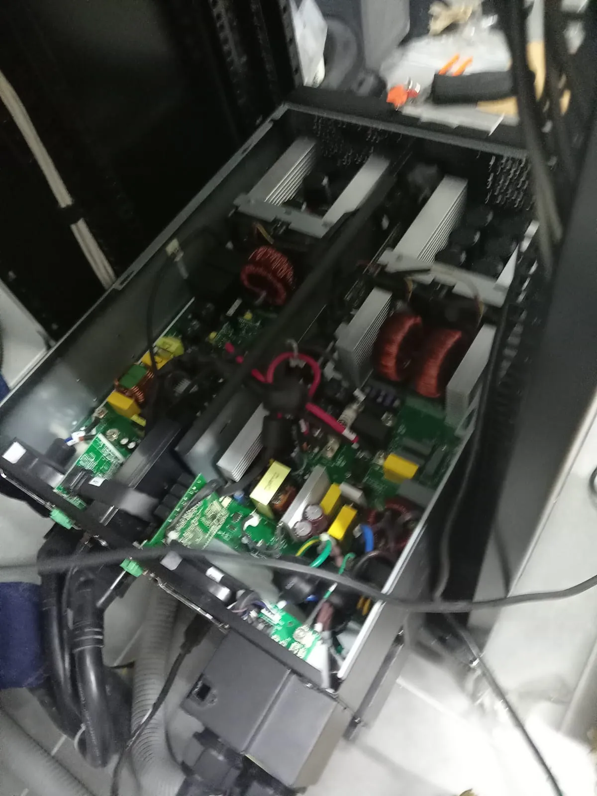 UPS 64